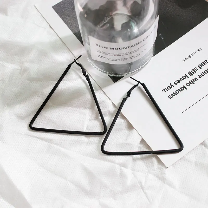 

F&U Fashion Earring Simple Mat Black Irregular Line Triangle Shape Earrings Fashion For Women and Girls Fine For Gifts