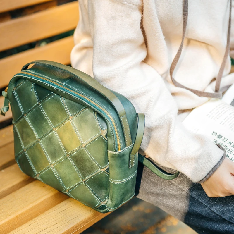 AETOO Handmade female bag retro geometric stitching handbag Baotou layer cowhide large capacity oblique span