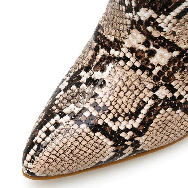 BAYUXSHUO/женские сапоги на высоком каблуке со змеиным узором; сезон осень-зима; высокие сапоги; модные женские сапоги из змеиной кожи на шпильке в римском стиле