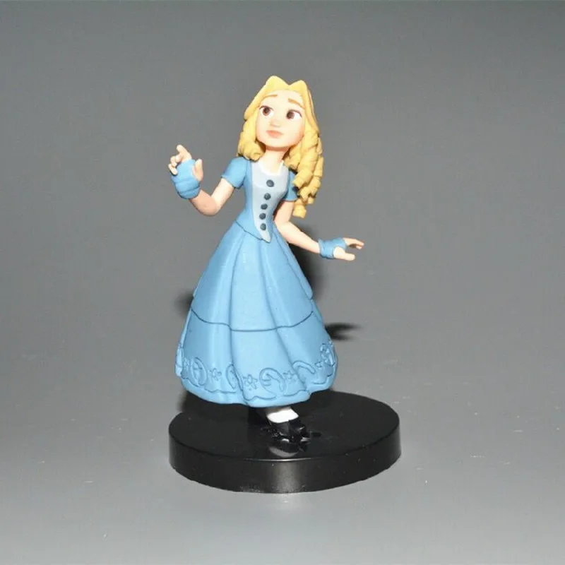 

1pieces/lot 9cm pvc mini Alice's play house Children's toys Holiday gifts Christmas gift Bonsai doll decorate
