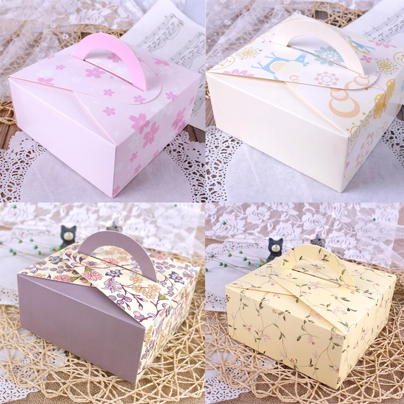 New 13.7*13.7*6.3cm Portable Gift / Biscuit / Dessert
