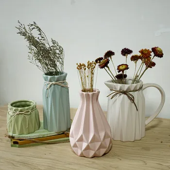 

Europe Handpainted Plated Porcelain Vase Modern Advanced Ceramic Flower Vase Room Study Hallway Home Wedding Decoration