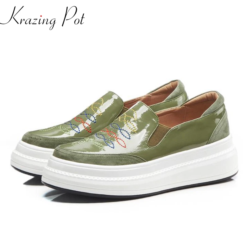 

Krazing Pot 2019 genuine leather flat platform preppy style sneakers round toe comfortable cozy embroidery vulcanized shoes L10