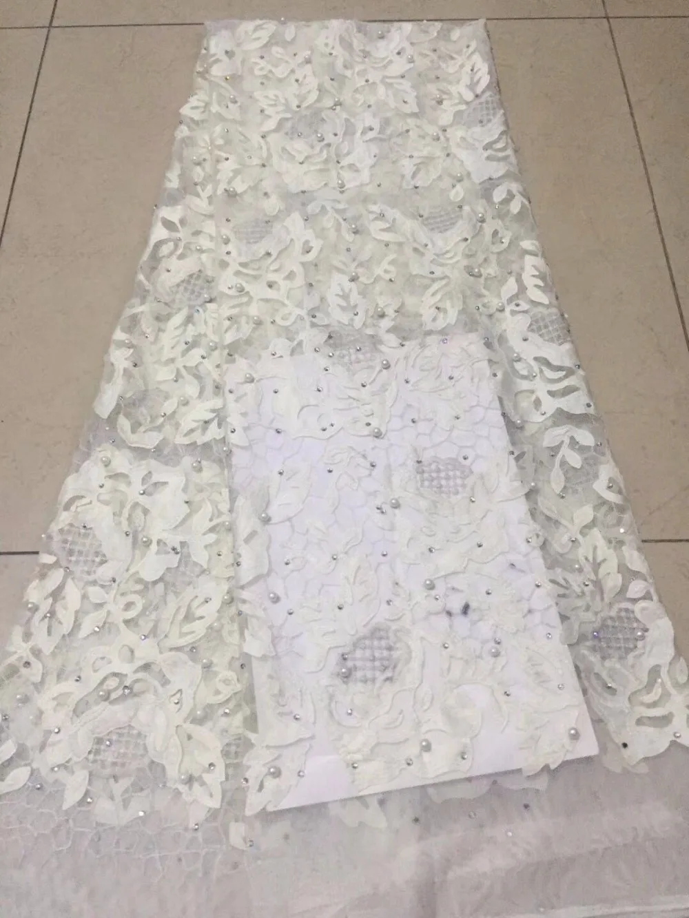 

African Lace Fabric 2018 White Embroidered Rhinestones Beads Laces Fabric Bridal High Quality French Tulle Lace Fabric For Women
