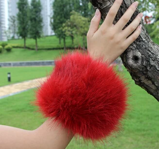 Осенне-зимняя обувь для женщин высокое качество очень большой искусственный мех манжеты из лисьего меха oversleeps кольцо на руку перчатки на запястье - Цвет: red