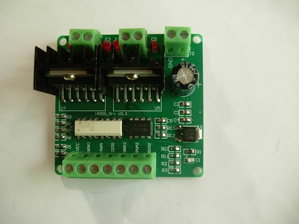 

Onboard 2 LMD18200T dc motor drive board/motor drives (with optical coupling isolation)
