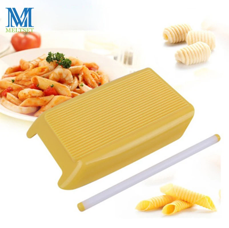 

1 PC New Creative Macaroni Maker DIY Macaroni Mold For Spaghetti Pasta Maker Kitchen Manual Pasta Tools
