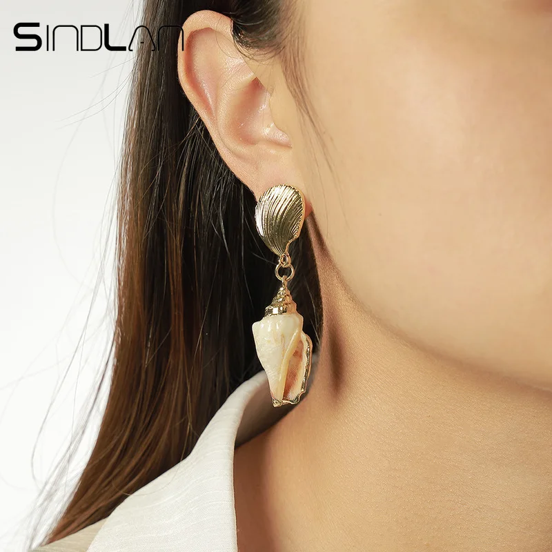 

Sindlan Gold Shell Natural Drop Earrings for Women Bohemia Long Pendant Conch Statement Earrings Lady Fashion Ear Studs Jewelry
