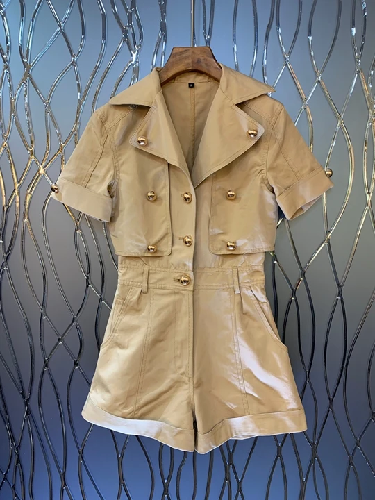 

Summer 2019 New Women's Large Turn-collar Golden Button A-shaped Pendulum Short-sleeved Pure-color Casual shorts 626