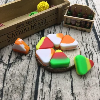 

Triangle Silicone Wax Container Box 3ml Silicone Jars Dry Herb Wax Box Container Dab Non Solid Color & Pure Color Wax