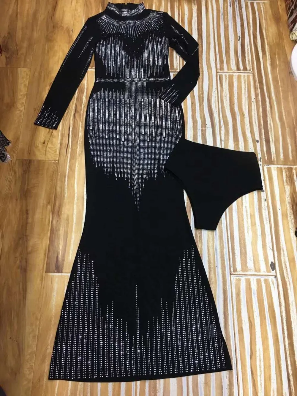 Элегантное черное платье с бусинами и сеткой, длинное модное платье макси, сексуальное платье с бриллиантами и длинным рукавом, вечерние платья знаменитостей