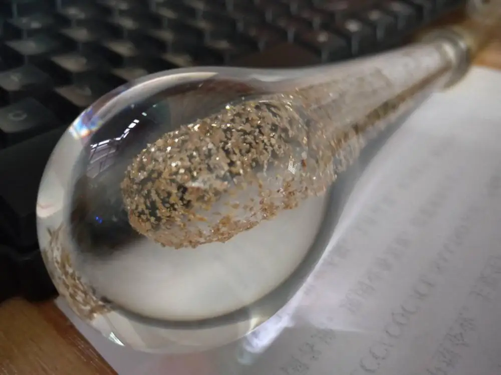 Ceny Złota kropla wody kryształ kreatywny wisiorek światło w europejskim stylu luksusowe lampy LED Moderm szkło oświetlenie wewnętrzne restauracja