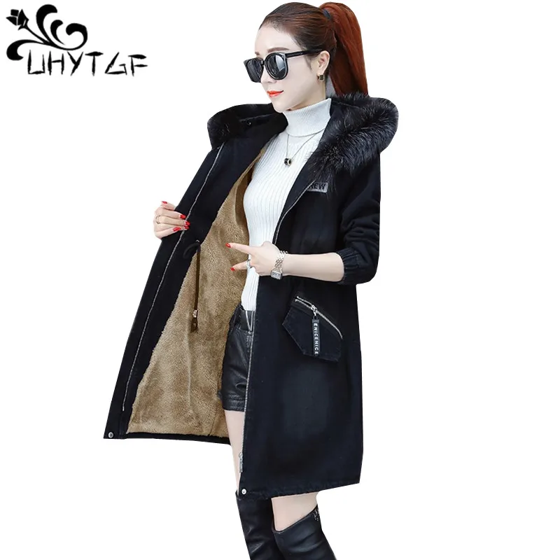 

UHYTGF Plus velvet Thicken Jeans Jacket Ladies Winter Cotton long Outerwear Parker Women Hooded Slim Denim Jacket Plus size 1008