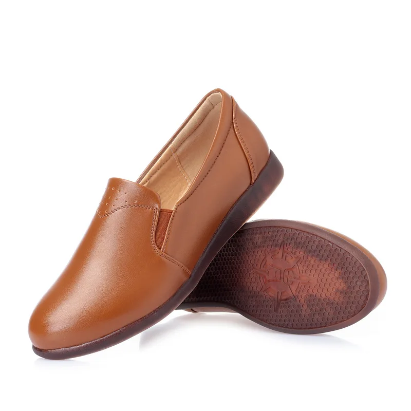 

2019 New Autumn Light Soft Bottom Soft Genuine Leather Shoes Woman Flat Shoes Comfort Wild Plus Size Casual Shoes Women Flats
