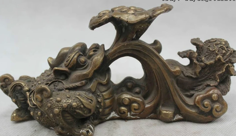 

4"Lifelike Chinese Bronze Lucky happiness Lion beast embrace Cabbage Statue