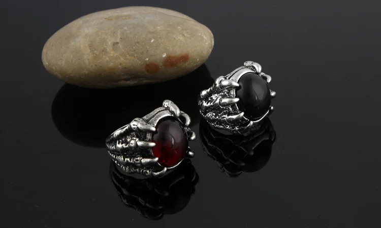 6885391945_789613177