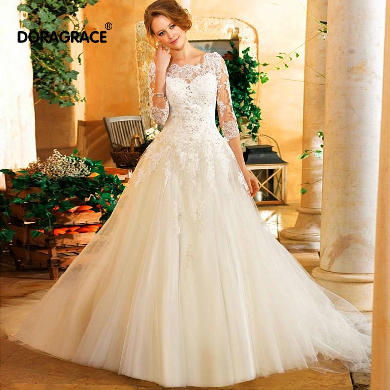 

Romantic A Line Wedding Dresses 3/4 Sleeve Button Back Applique Lace Tulle Wedding Gowns vestido de noiva DG0021
