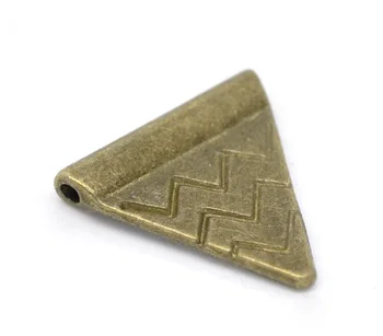 

DoreenBeads Zinc metal alloy Spacer Beads Triangle Antique Bronze RippleColor Plated About 14mmx14mm,Hole:Approx 1.3mm,15 PCs