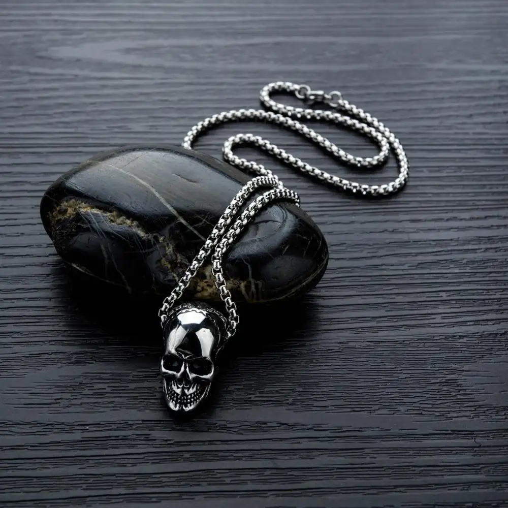 

Unisex Small Punk Rocked Skull Necklace in Stainless Steel