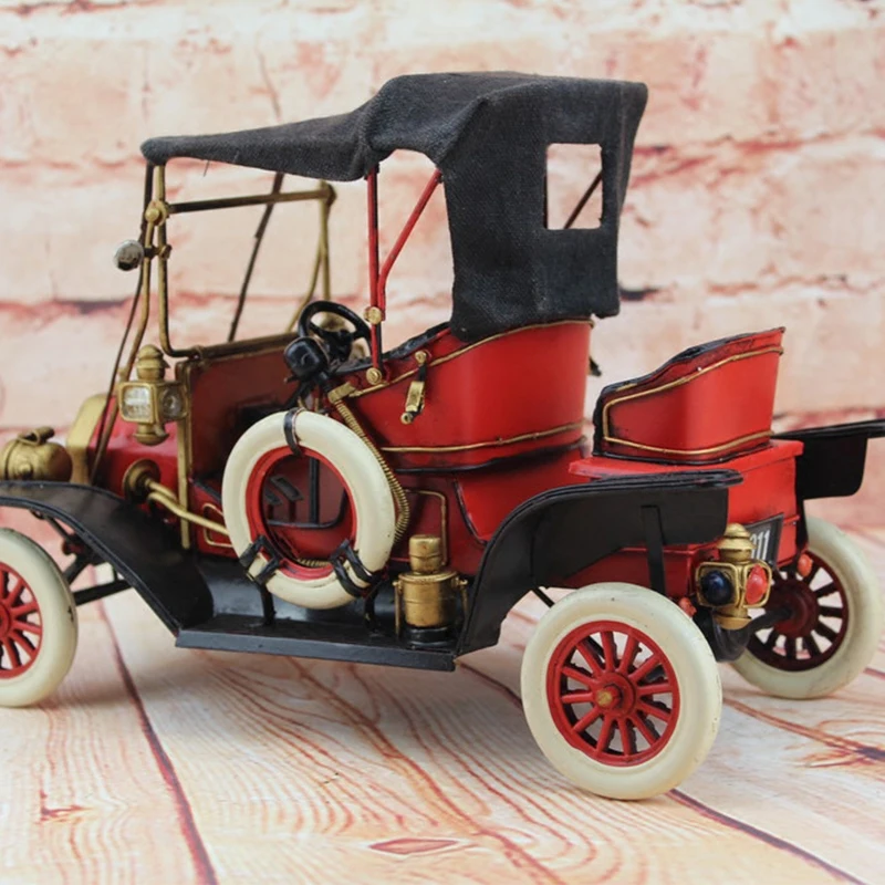 Классическая модель автомобиля Ford 1911 в ретро стиле старой модели ручной работы