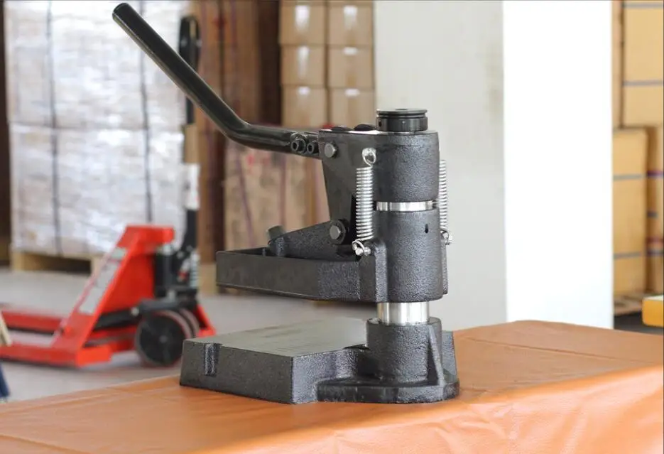 

NEW 8360 Hand Pressure Sampling Machine Manual Leather Cutting Machine