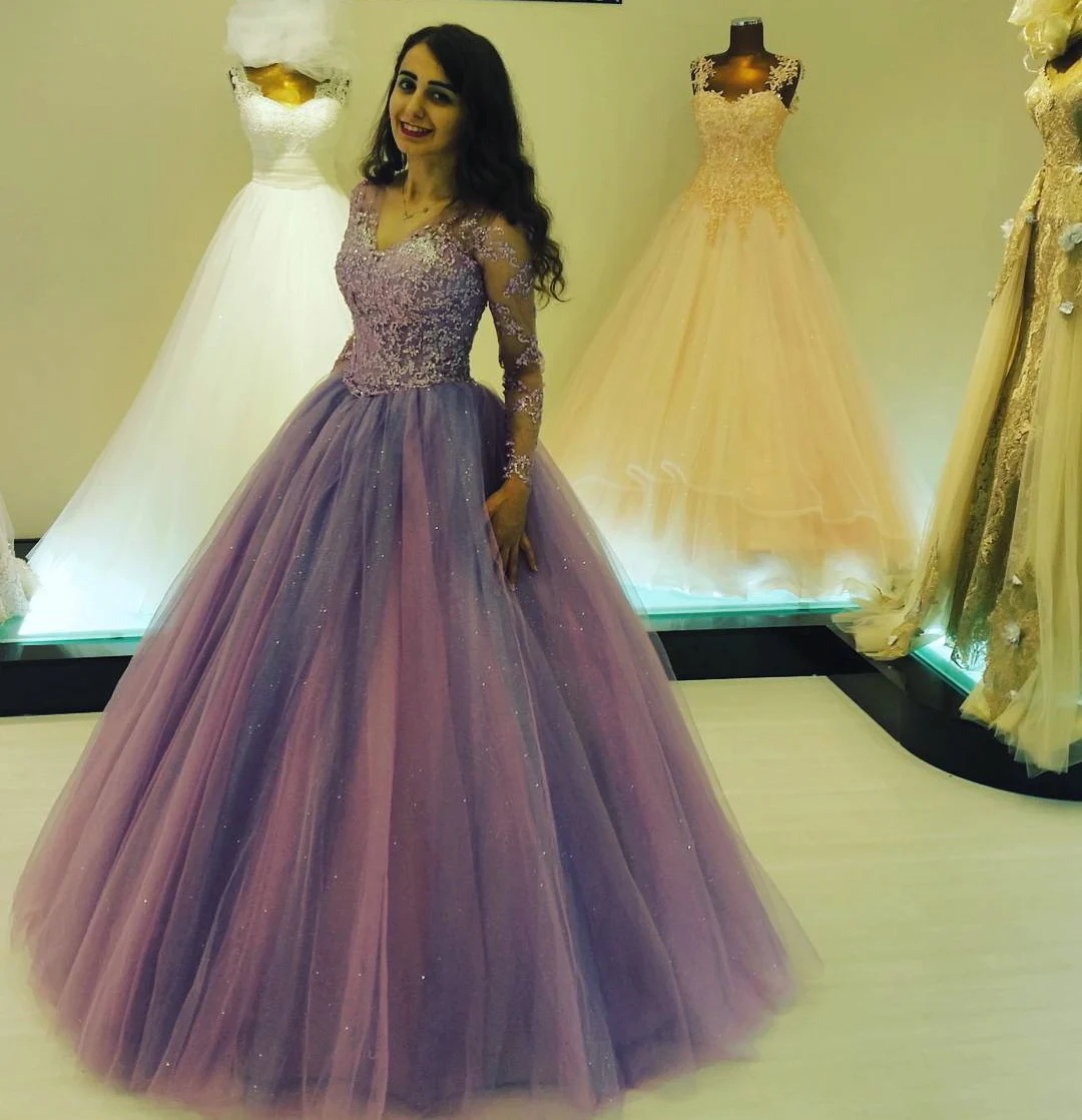 

Purple Quinceanera Dresses Ball Gown Tulle Lace Appliques V Neck Vestidos De 15 Anos