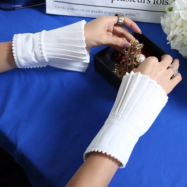 TWOTWINSTYLE Beading Cuff For Women Ruffles Pleated White Hidden Breasted Cuffs Spring Female Vintage Fashion