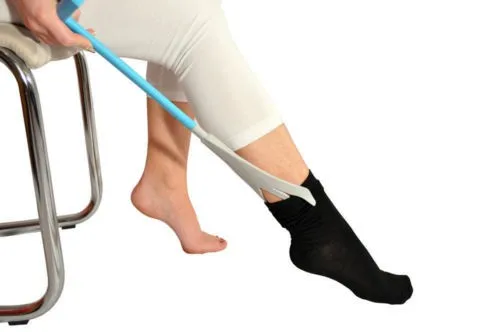 Дропшиппинг пластиковая прокладка носок помощь чулок инвалидность помощь инструмент для ухода за ногами