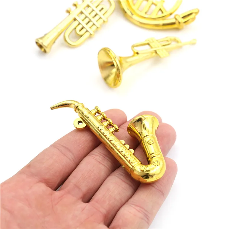 

Creative Mini Portable Trumpet Saxophone 1:12 Dollhouse Miniature Plastic Musical Instrument Model Scene Accessories