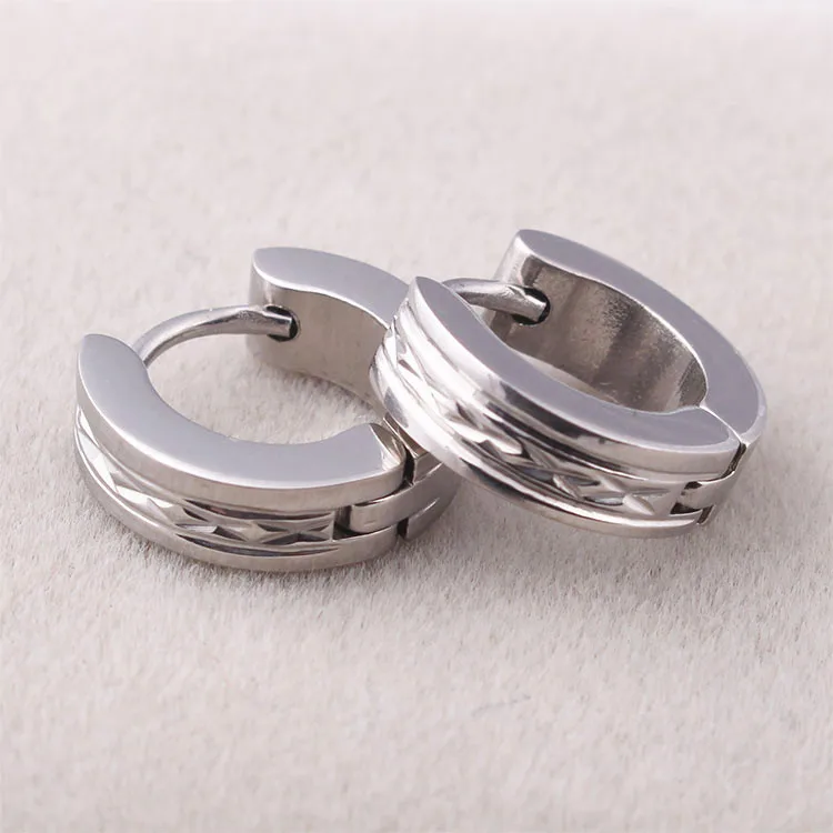 

Fashion Punk Mens Hoop Earrings Silver Black Stainless Steel Engraved Charms Hoop Huggie Earrings Pendientes Jewelry 4*13mm