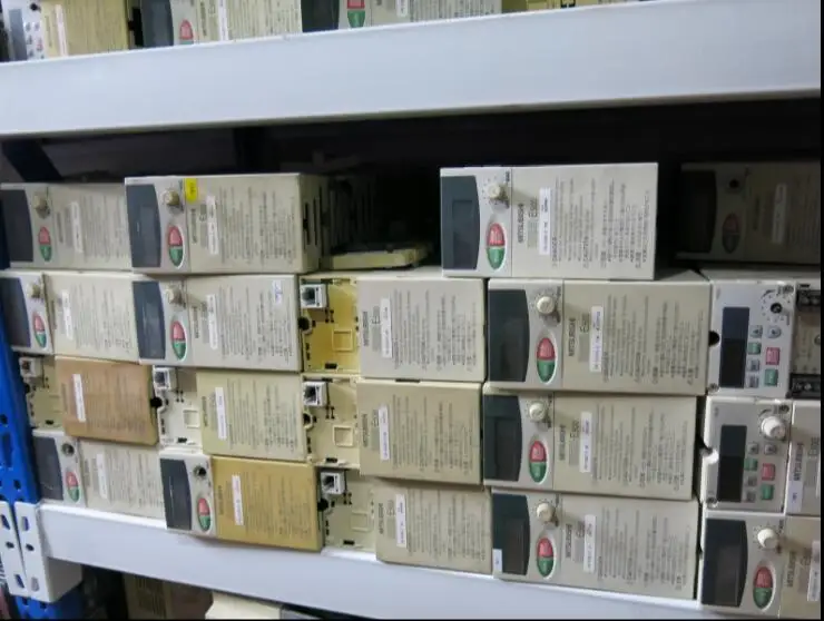 

CONVERTER FR-E520-0.1K 0.1KW 220V , Used one , 90% appearance new , 3 months warranty , in stock
