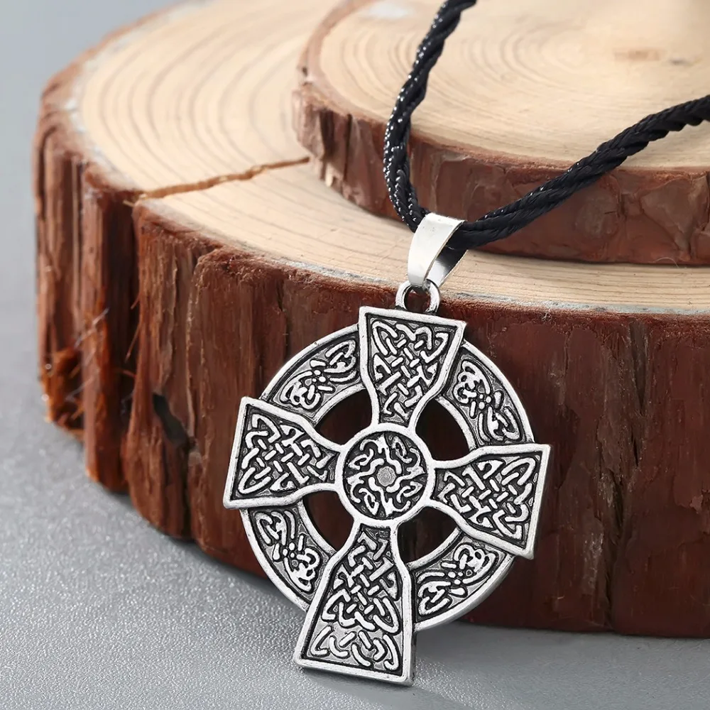 

CHENGXUN Armenian Cross Pendant Necklace Solar Cross Celtics Druid Amulet Pendant Necklace for Boys Men Rope Chain Collier