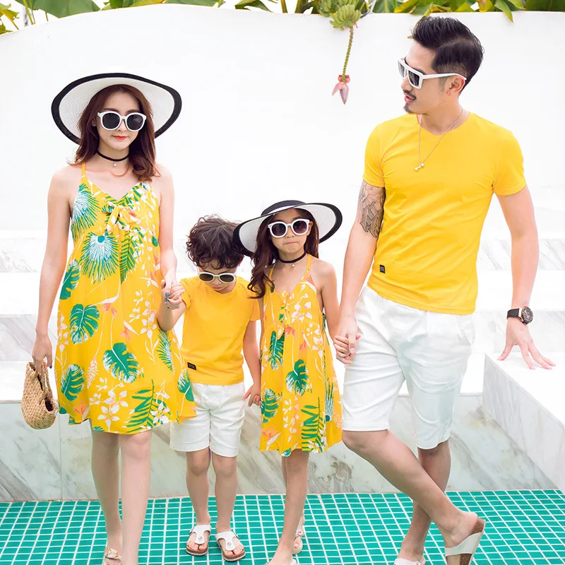 matching family vacation outfits