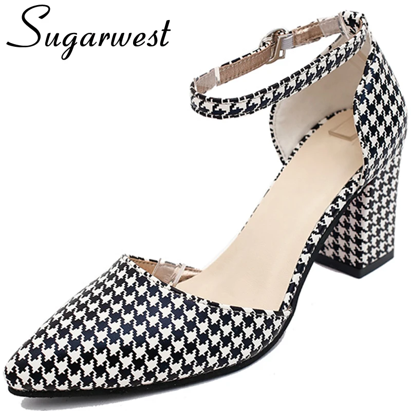hounds tooth pumps