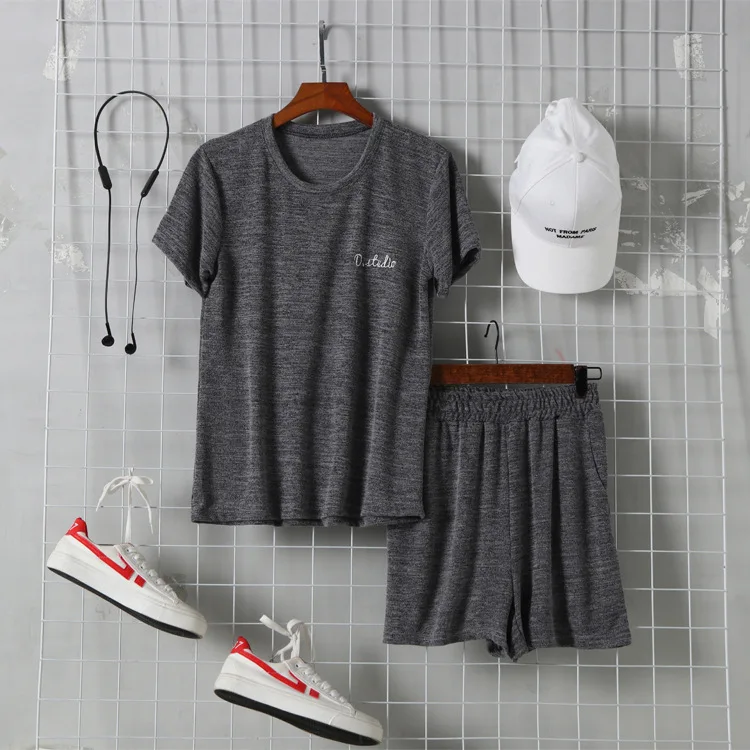 10723099399_1869239167