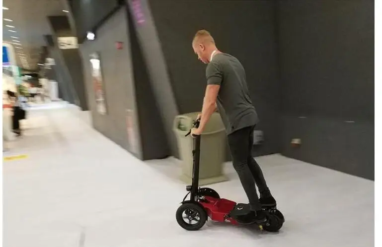 Top 2018 800W Three wheels Off Road Electric Scooter Folding All terrain Skateboard Foldable E-Scooter with seat Removebale battery 29