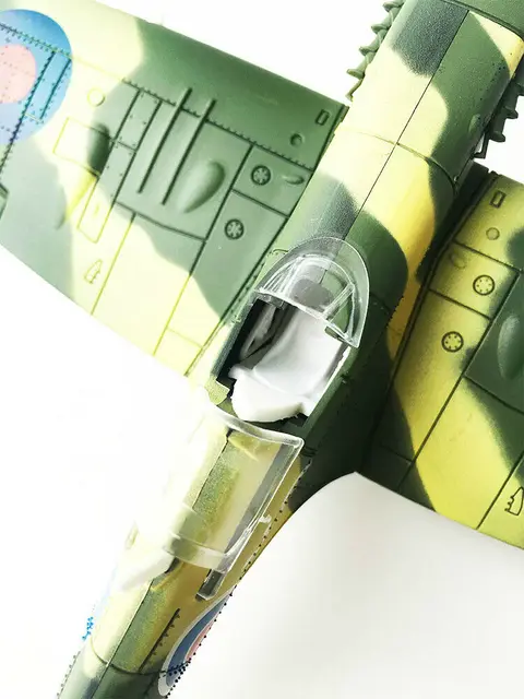 1/48 World War Britain Spitfire Fighter Assembly Model Toy Puzzles Plane Beautiful Painted Random Color 4