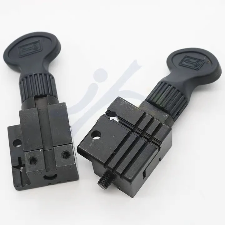 

Original WENXING Key Clamp for 339 369 399AC Q31 Q39 Q39A WenXing Vertical Key Cutting Machines