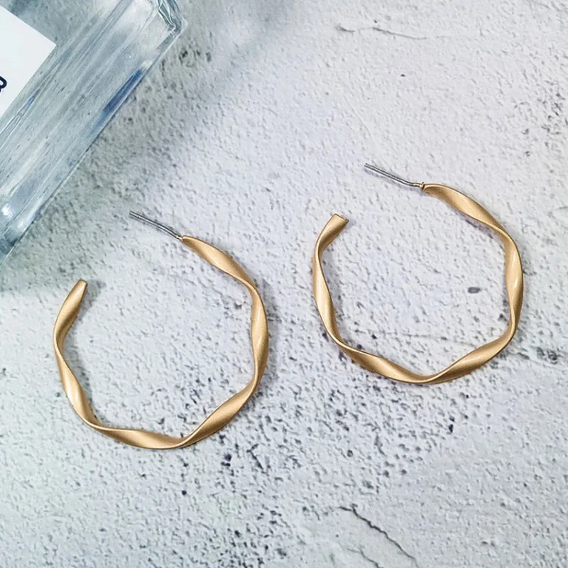 

Irregular earrings European and American exaggerated temperament ear accessories personality trend ear rings