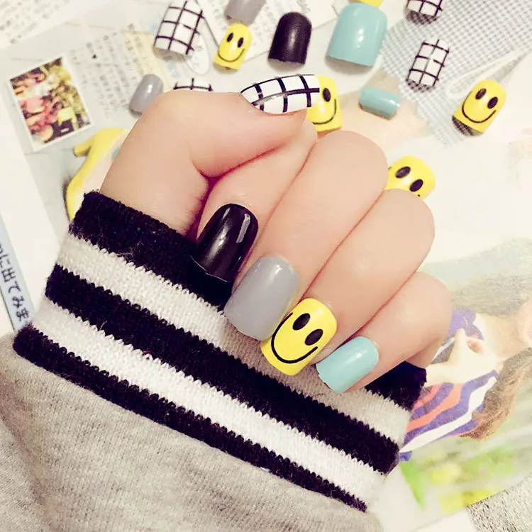

24pcs Children Acrylic Full Cover Nail Tip False Nail Art With Glue sticker Color Printing Smile Face Fake Nail Tips Fingernails