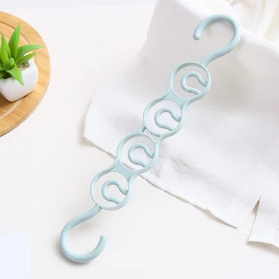 Multi-function magic magic hanger hook folding rotating storage hanger 4 holes - Цвет: Синий