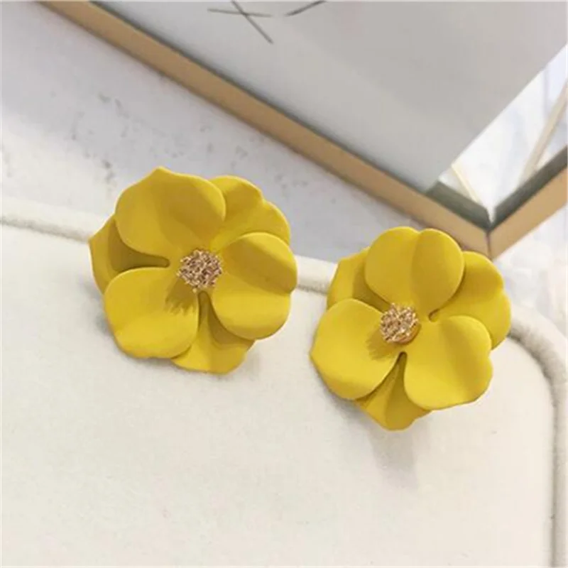 Ufavoirte корейский стиль милые цветочные серьги-гвоздики для женщин новые модные красивые серьги Femme Brinco ювелирных изделий - Окраска металла: yellow