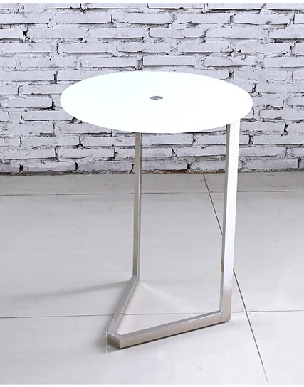Contemporary and contracted toughened glass. The phone. The sofa side table. Contemporary and contracted toughened glass. The phone. The sofa side table.
