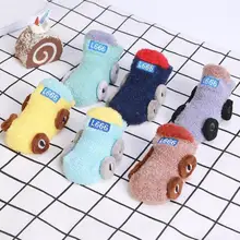 Coral Do velo Do Bebê meias de inverno quente Meias Meninas Menino forma Do Carro Criança infantil Anti-slip Piso Meias Para Bebes meias slipers