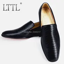 Черная мужская обувь; модные Лоферы со змеиным узором; тапочки с квадратным носом; Мужские модельные туфли без застежки на плоской подошве