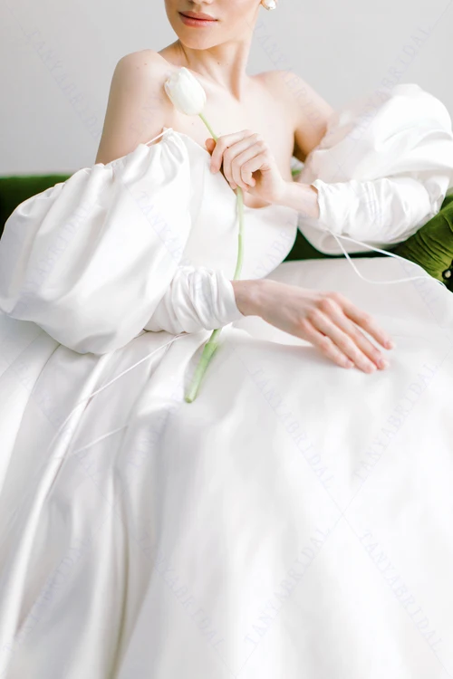 Изысканные драматические свадебные платья с длинными рукавами из сатина трапециевидные Свадебные платья уникальной формы Noivas ZW193