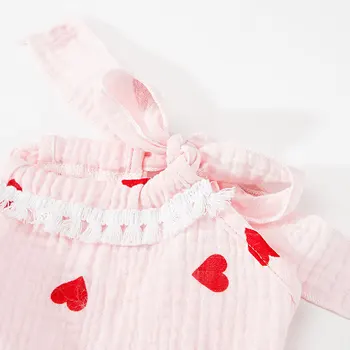 

2019 New Spring And Summer Bow Lace Heart Pattern Dog Cat Web Skirt Small Pet Clothes Cat Pet Clothing For Pet Supplies