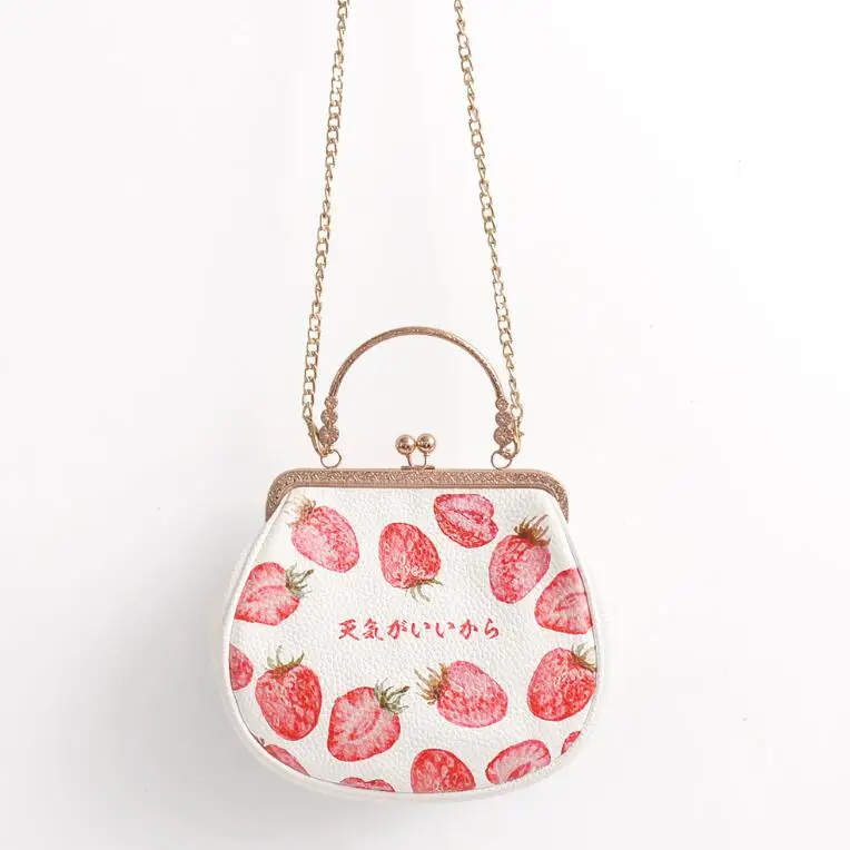 

Lolita Baggage Girls Strawberry Baggage Soft Girls Small Baggage Japanese Slant Chain Gold Bag AL1041