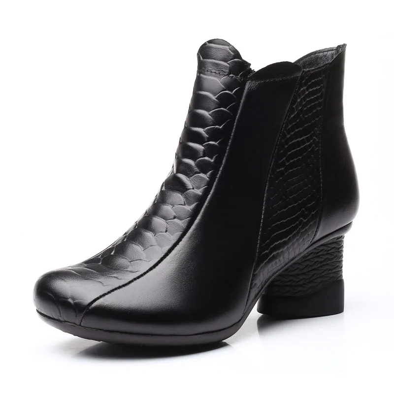 

2019 Spring New Vintage Embossed Genuine Leather Women Boots Ladies Black Cowhide Street Fashion Round Toe Shoes Botas Mujer