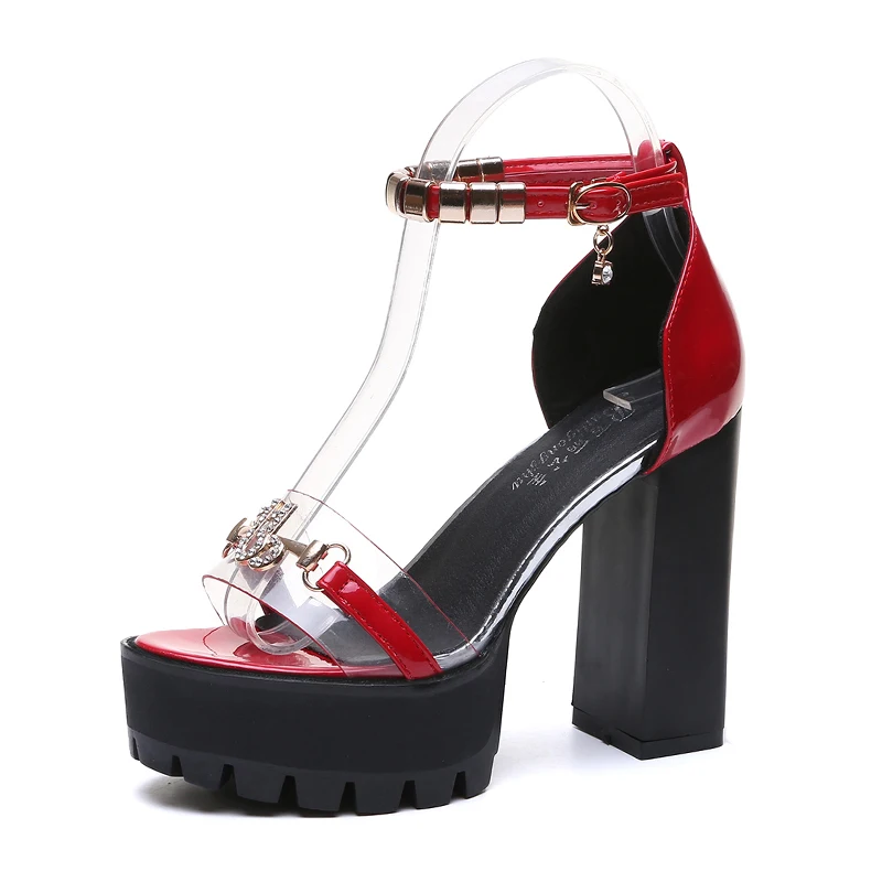Женские босоножки на очень высоком каблуке; пикантные туфли на высоком каблуке с вырезами, стразы; женская обувь на платформе; женские римские туфли с металлической цепочкой; - Цвет: Красный